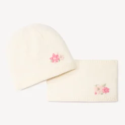 Set muts en snood met bijpassende borduursels voor babymeisje