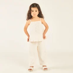 Set van 2 delen met een hemdje en broderie anglaise broekje voor babymeisjes.