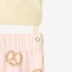 Set van 2 onderdelen pyjama t-shirt + broek met ontbijtmotief voor baby meisjes, met verschillende afwerkingen afhankelijk van de leeftijd.