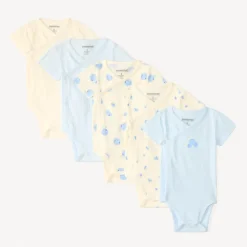 Set van 5 rompertjes met bosbessenmotieven voor babymeisjes, met verschillende openingen afhankelijk van de leeftijd.