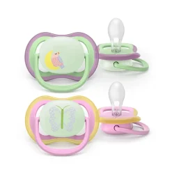 Set van 2 siliconen fopspenen 6-18M Ultra Air nacht met decoratie