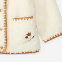 Sherpa jasje voor meisjes met schapenvacht en fancy borduring.