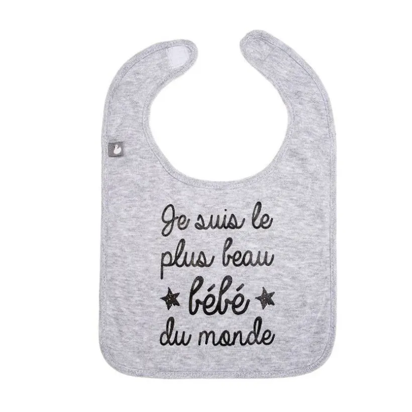 slabbetje Je suis le plus beau bébé du monde grijs chiné, 100% katoen, volledig gevoerd, met velcrohalslijn, zeefdruktekst
