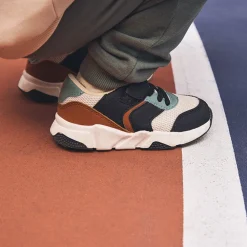 Sneakers met contrasterende inzetstukken voor baby jongen