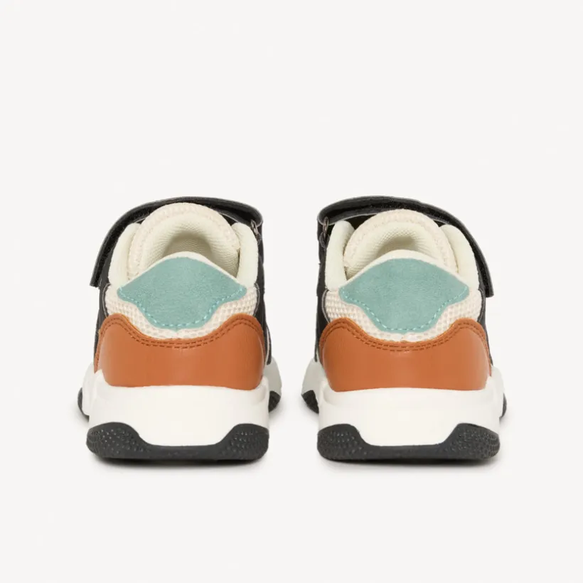 Sneakers met contrasterende inzetstukken voor baby jongen