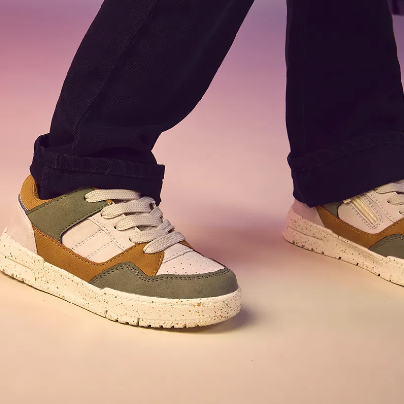 Sneakers met rits en contrasterende inzetstukken jongens