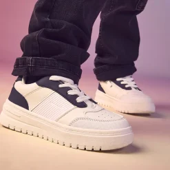 Sneakers met veters en rits + inzetten voor jongen