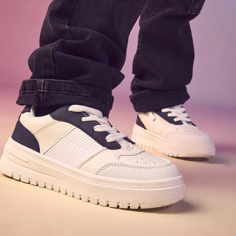 Sneakers met veters en rits + inzetten voor jongen