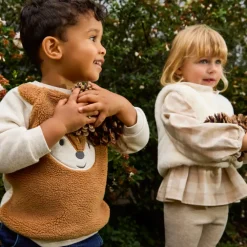 Speelse sweat met twee verschillende stoffen voor babyjongens