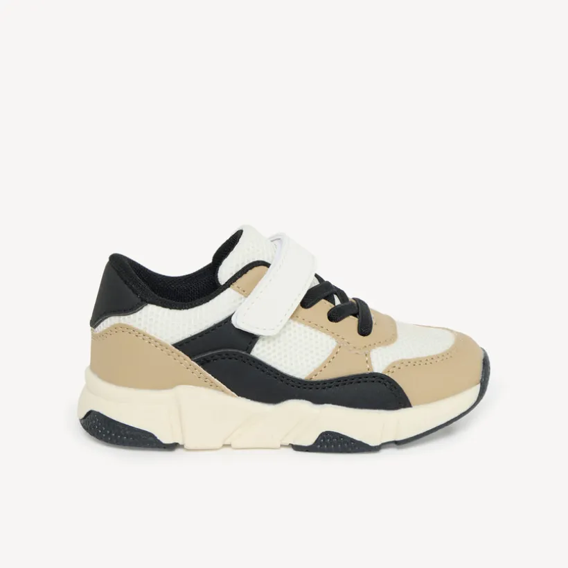 Sportieve jongens sneakers met klittenband in beige en zwart