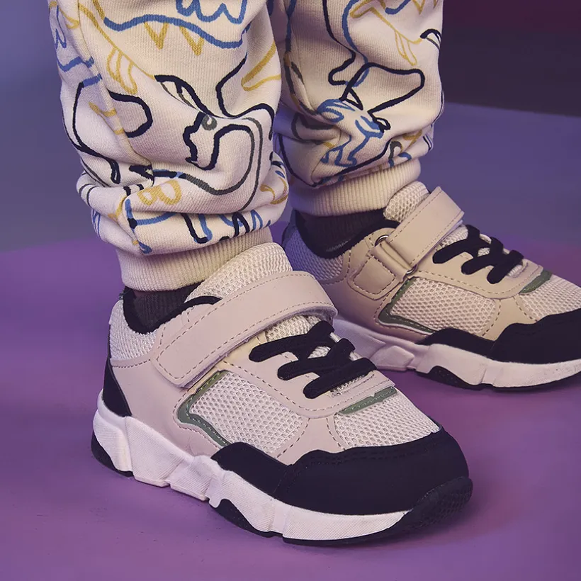 Sportieve mesh sneakers met inzetstukken voor babyjongen
