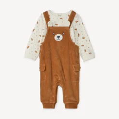 Tweedelige set met speelse tuinbroek voor babyjongen