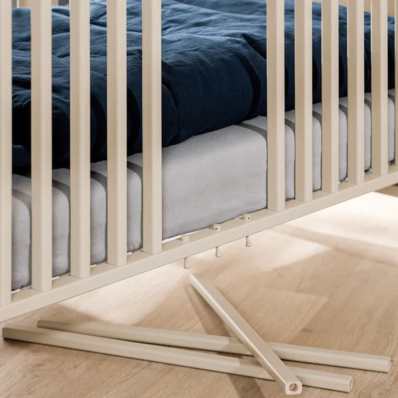Verstelbaar babybedje 70 x 140 cm Eefje Cashmere Beige/Groovy Eikenhout