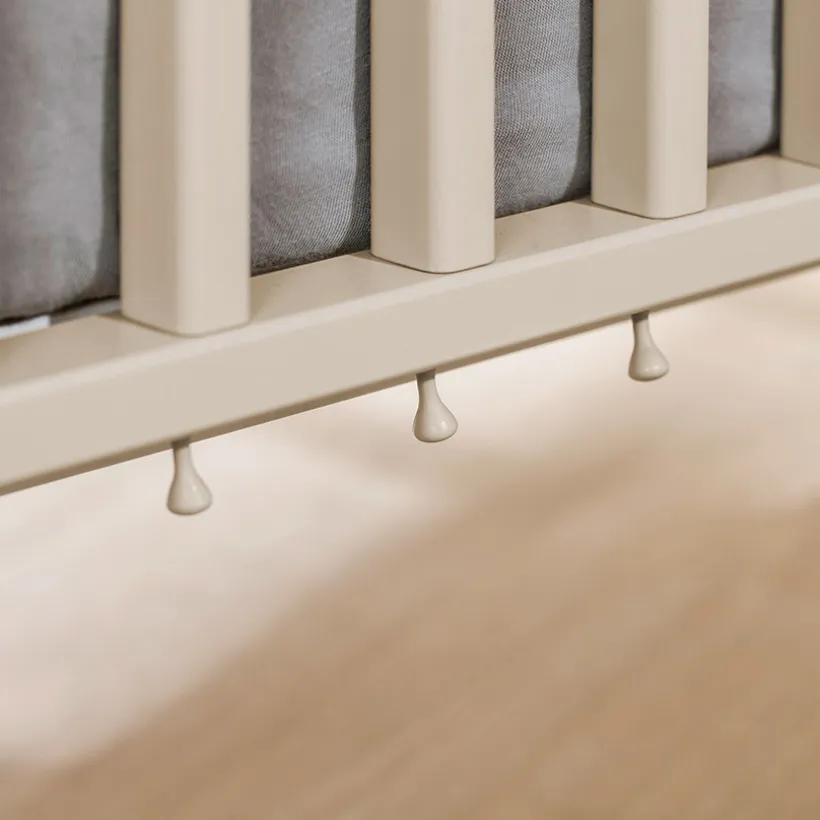 Verstelbaar babybedje 70 x 140 cm Eefje Cashmere Beige/Groovy Eikenhout