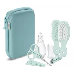 verzorgingstas compleet voor baby met neussnuiter, massagevinger, haarset en manicurekit ideaal kraamcadeau onmisbaar in de luiertas