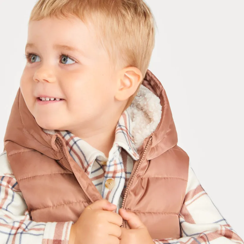 Vest zonder mouwen voor jongens, effect van meerdere materialen.