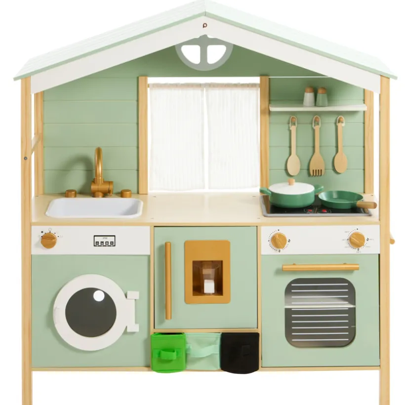 Volledige keuken met houten accessoires