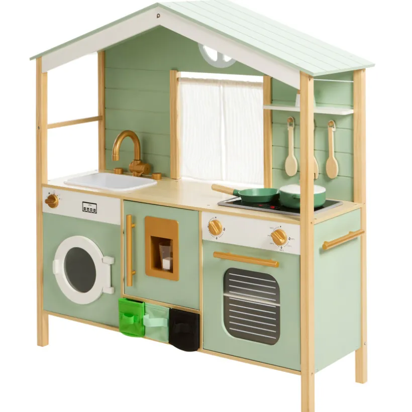 Volledige keuken met houten accessoires