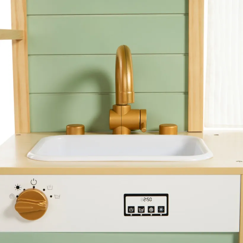 Volledige keuken met houten accessoires