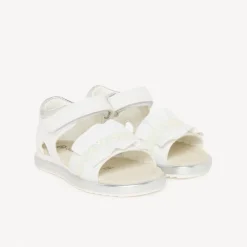 Witte sandalen met gedrapeerde banden voor meisjesbaby's