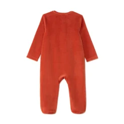 Zachte voetenzak voor jongens met een speelse leeuwenpocket.