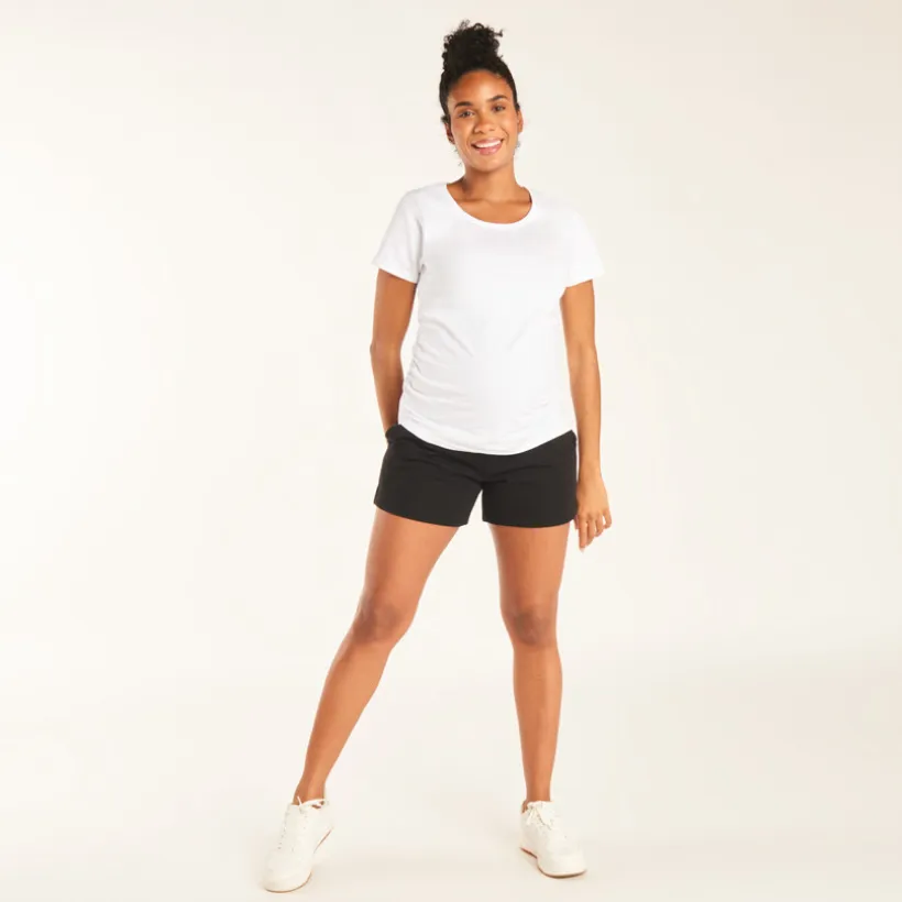 Zwart zwangerschapsshort van sweatstof met uni bovenband.